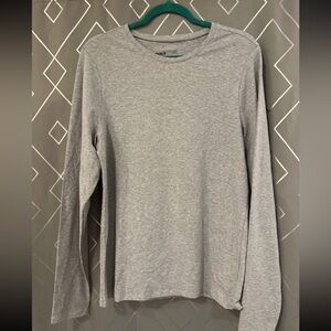 Pact Gray Long Sleeve Tee. Excellent condition. Like new. Cozy cotton.